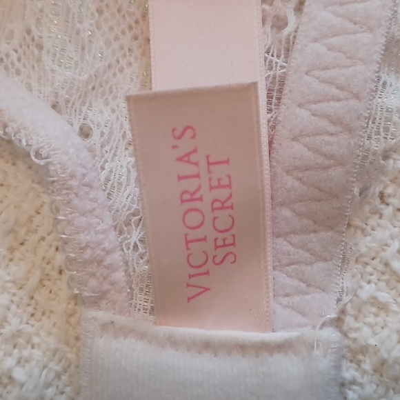 Victoria’s Secret Dream Angels Lined Demi Bra in Light Gray ** SZ 32DDD - Picture 7 of 9
